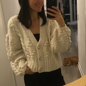 Chunky Cream Knit Sweater with Pearl buttons (size s) ZARA